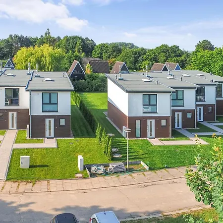 펜션 Baltic Village 담프